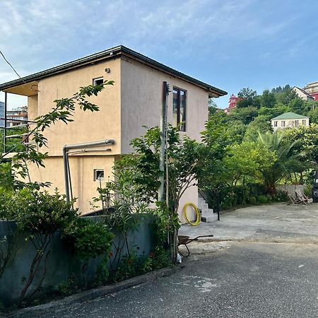 Nita House Hotel Батуми Екстериор снимка