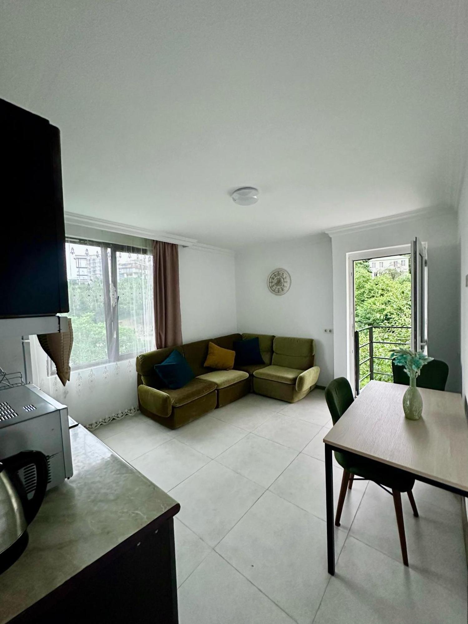 Nita House Hotel Батуми Екстериор снимка
